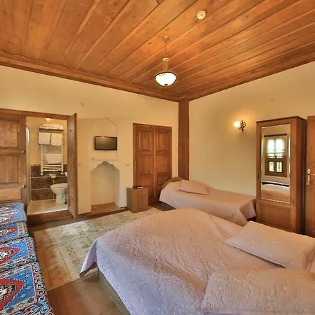 Asmali Inn 3*
